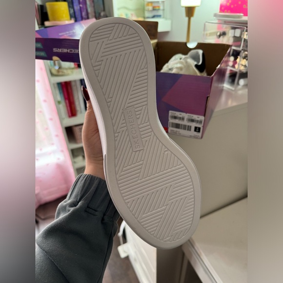 SALE!!!$ NEW Skechers Size 8 Sneakers - Picture 4 of 6